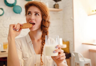 6 продуктов, которые могут ускорять старение кожи: что стоит пересмотреть в рационе